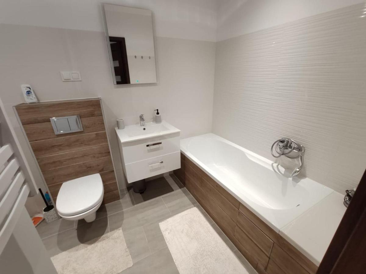 Apartament Parkowy Apartment Rzeszow Ngoại thất bức ảnh